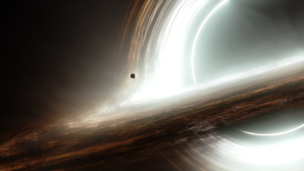 'Interstellar' (C. Nolan, 2014) filminden “Gargantua” isimli kara deliğin olay ufku tasviri.