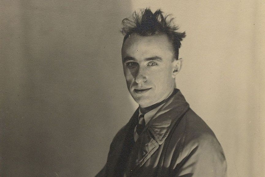 Yves Tanguy. Fotoğraf: Man Ray, 1934.
