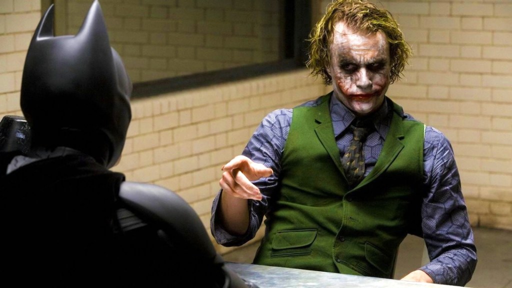 KARA ŞÖVALYE (Christopher Nolan, 2008).