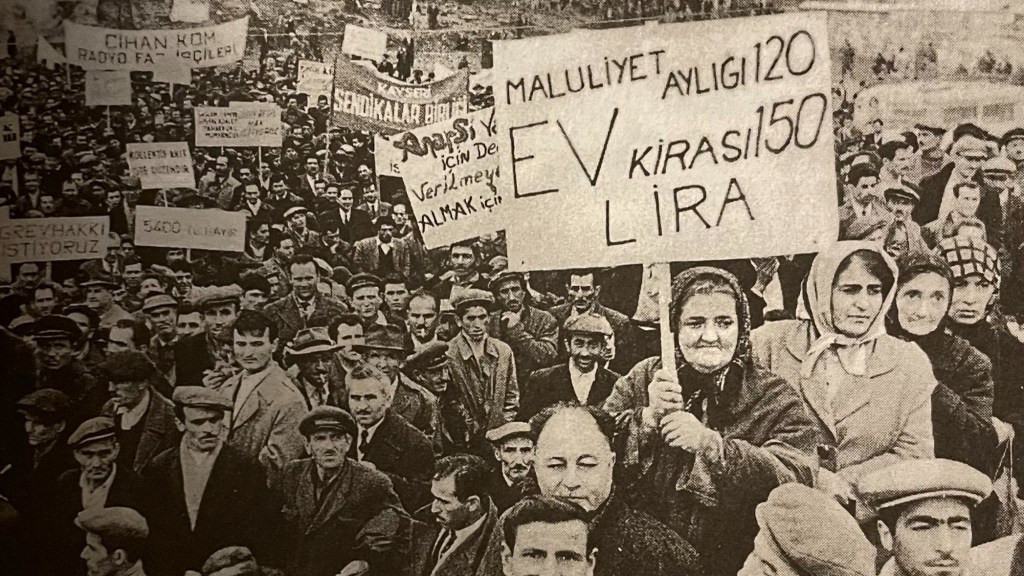 Cumhuriyet tarihinin ilk kitlesel işçi mitingi. Saraçhane Meydanı, 1961.